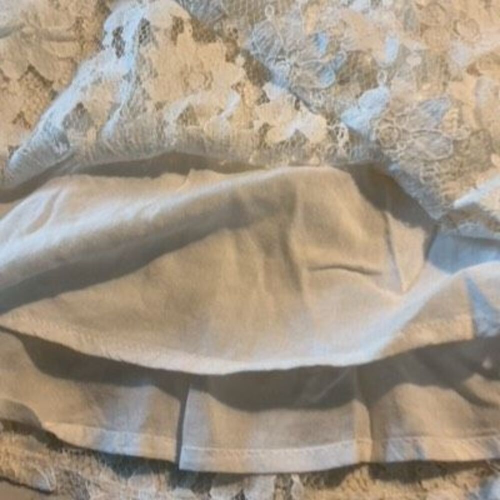 NEW Hollister Lace Floral Mini Skirt Sz M White Fairy Lined Stretch Waist - Picture 2 of 7